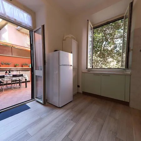 Giulia's Vatican Saint Peter * רומא